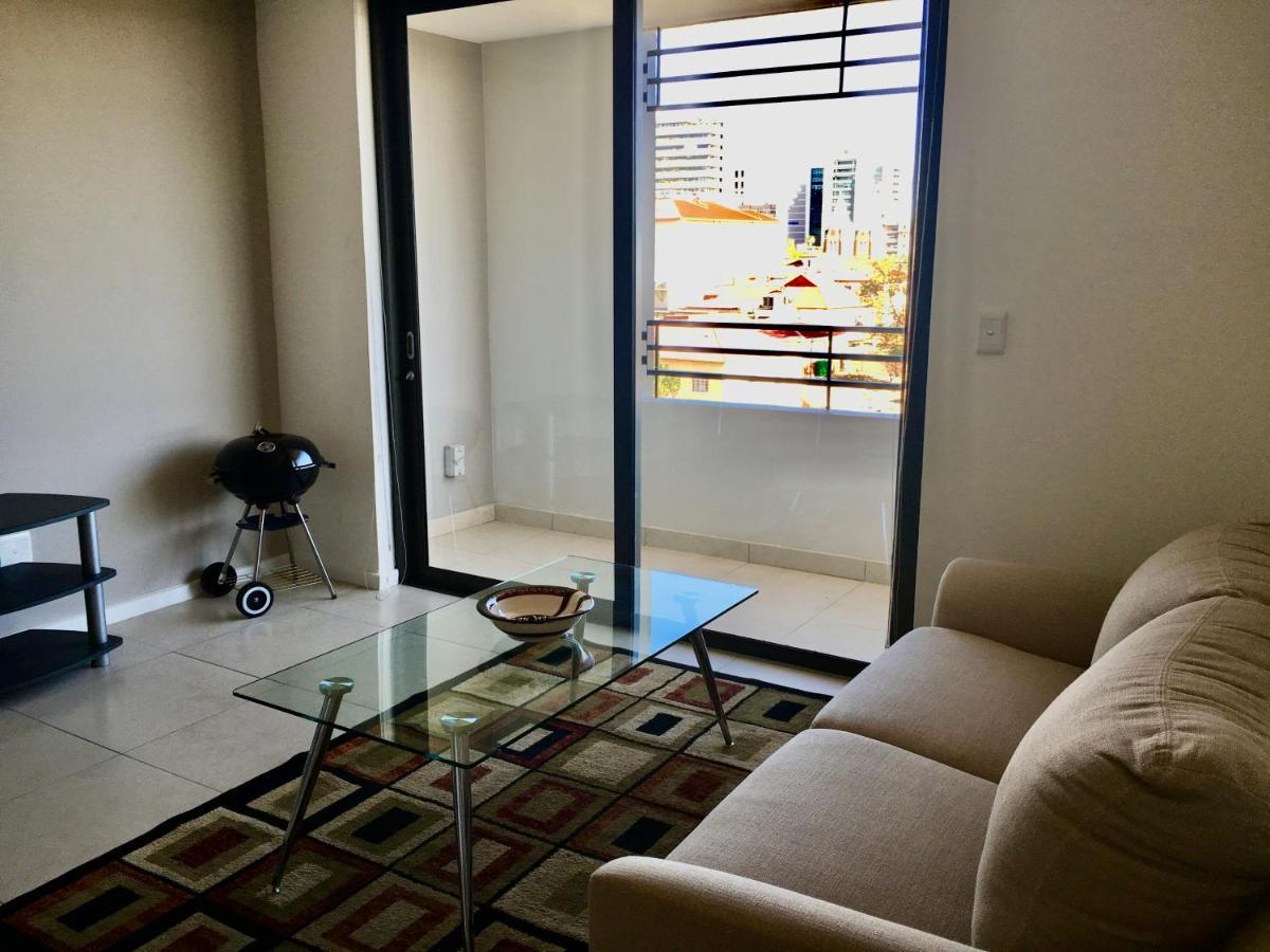 City Junction Appartement Windhoek Buitenkant foto